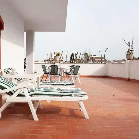 Apartamento Con Gran Terraza En *